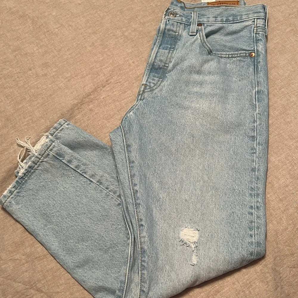 Levi 501 Jeans - Picture 1 of 3